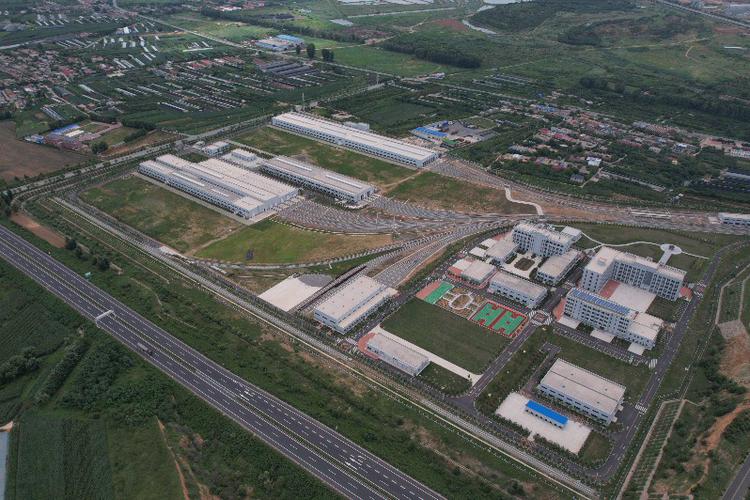 辽宁:美丽农村路如灵动丝带,串起绿水青山,绘就乡村全面振兴的绚丽画卷