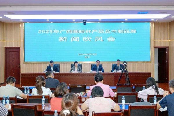 广糖集团近70万亩蔗田实现无人机飞防,以科技助力甘蔗稳产增收