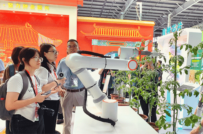 633项农业黑科技亮相，北京种业大会推动智能育种新时代