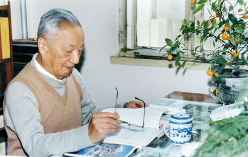 李庆逵：从化学梦到土壤学的报国路