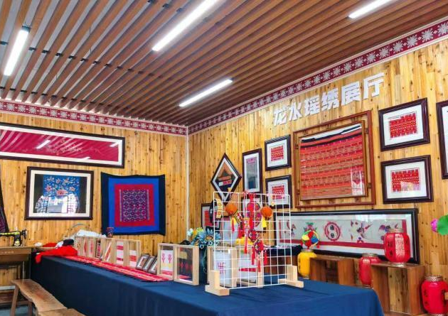 清远香坪镇：瑶绣工坊盘活闲置校产 一针一线绣出共富新图景