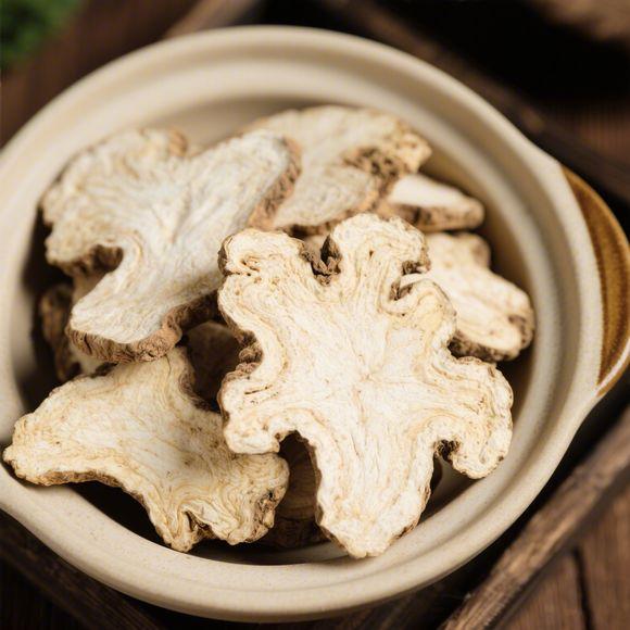 2025年白术价格全揭秘，老药农分享四大高产秘诀