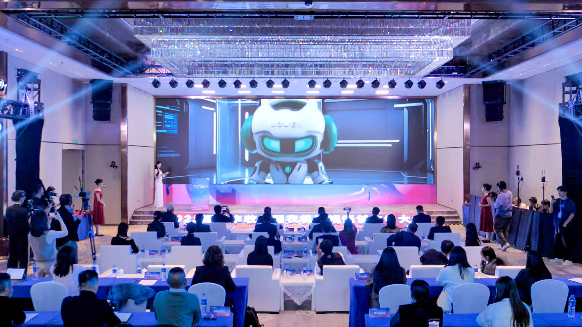 2025&ldquo;遇见丰收中国&rdquo;农机短视频大会武汉召开，共促农业新发展