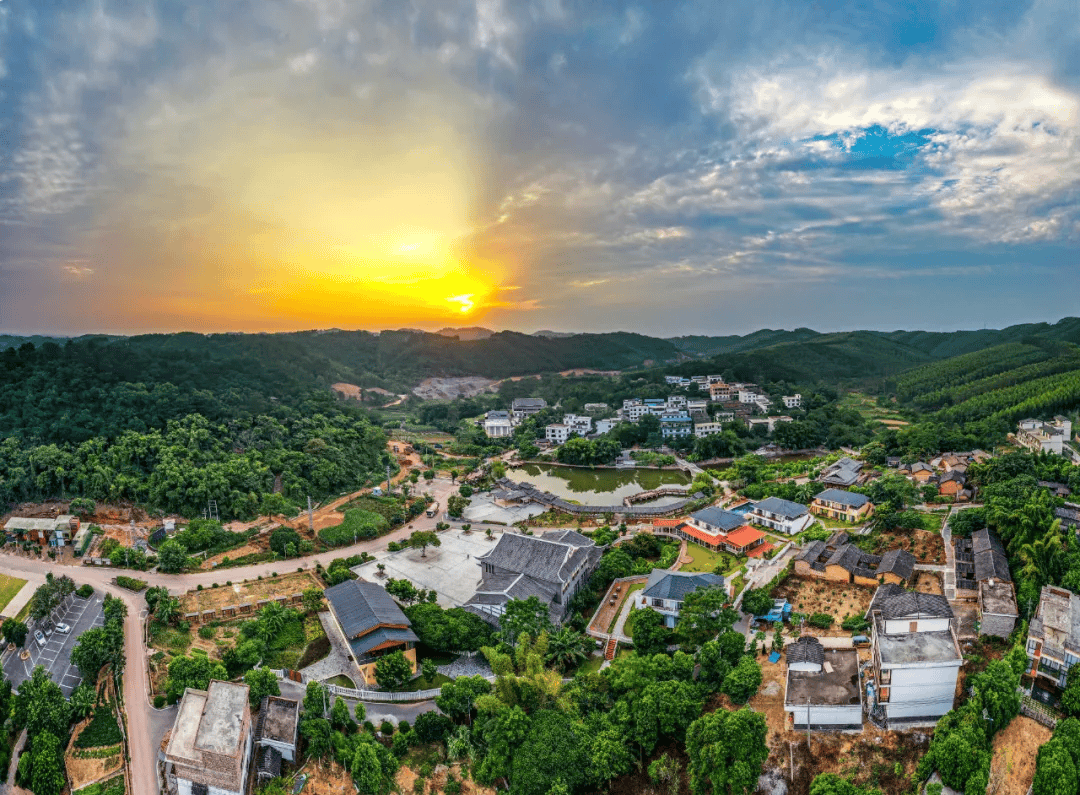 施厚村：以村规民约与法治建设推动乡村振兴的实践路径
