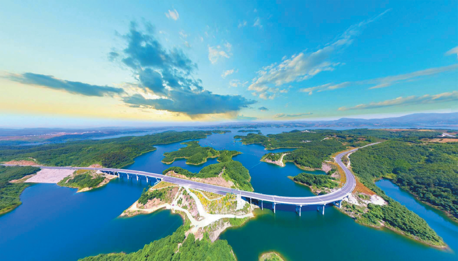 鄂西北&ldquo;一库碧水&rdquo;催生百亿产业，&ldquo;丹江口好水&rdquo;成南北共赢生态名片