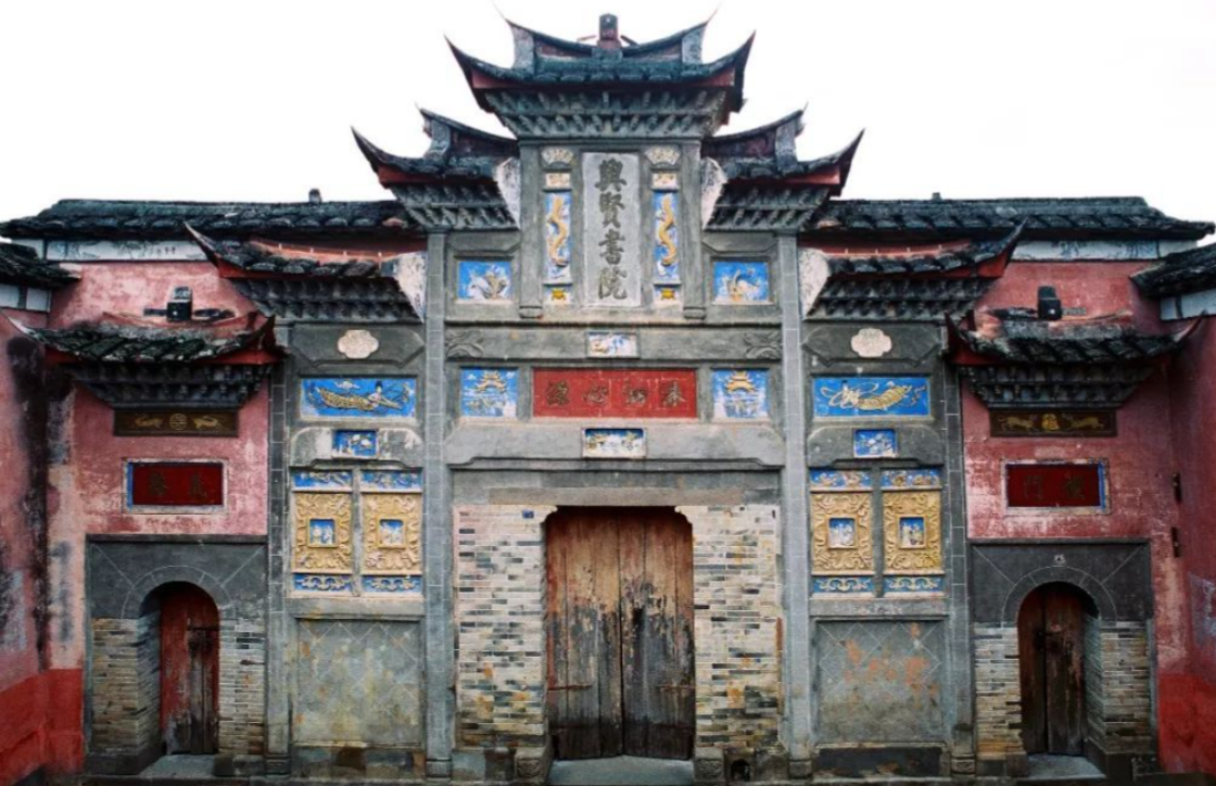 福建五夫镇推动朱子文化“活化”:古街新貌引青年创业