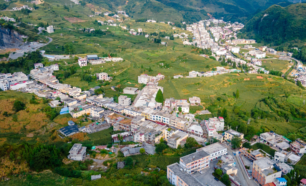 云南镇雄探索“121”基层自治模式:三级议事机制破解乡村治理难题