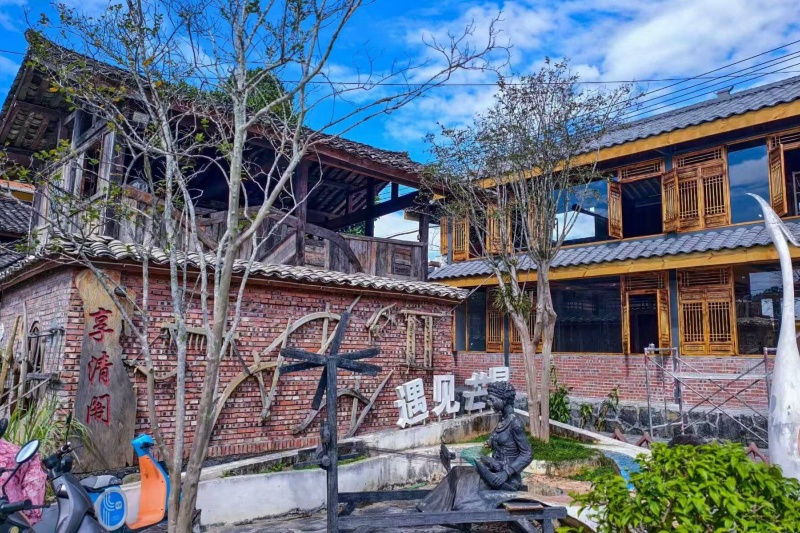 中缅边境芒晃村：从旅游打卡地到理想旅居地