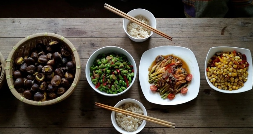 果农与钟敏缪睫交流场景