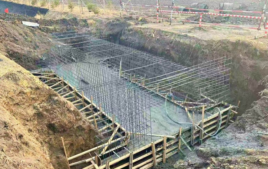 秋收后施工场景