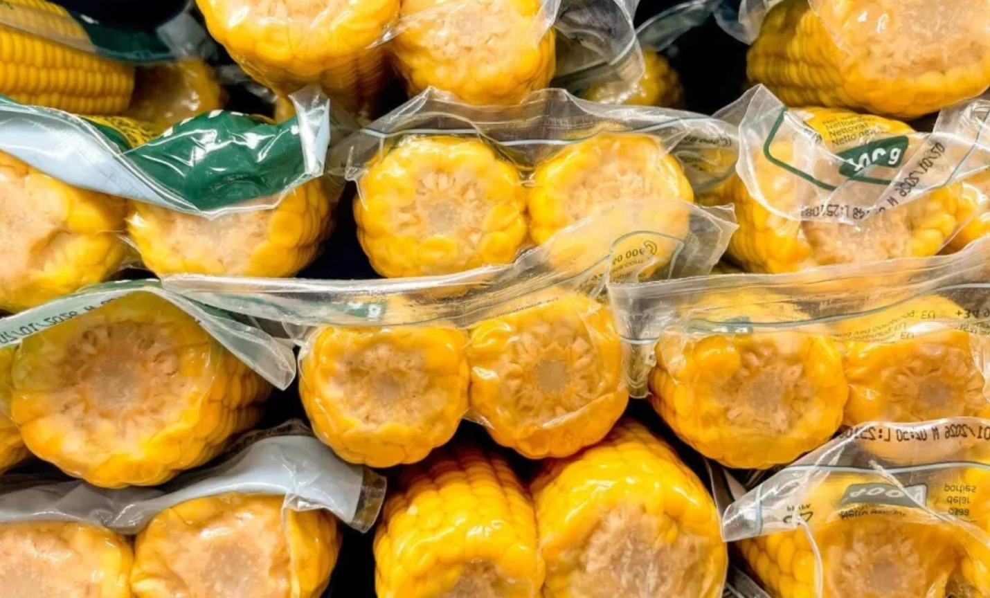 加工包装后的甜玉米